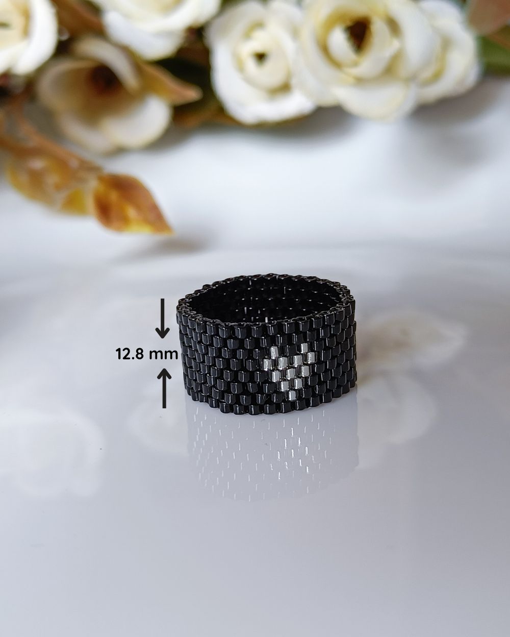Handmade Miyuki bands that is made with the finest Japanese Miyuki beads. Heart motif beaded band that is customizable in all the sizes