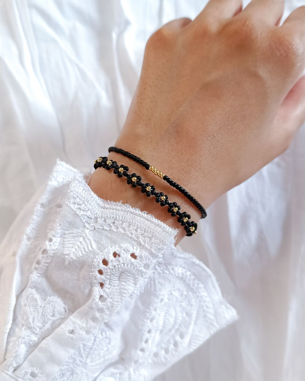 Minimal and Dainty flower beaded bracelet combo that is handmade with high quality Japanese seed beads. This combo makes the perfect choice to gift your loved ones