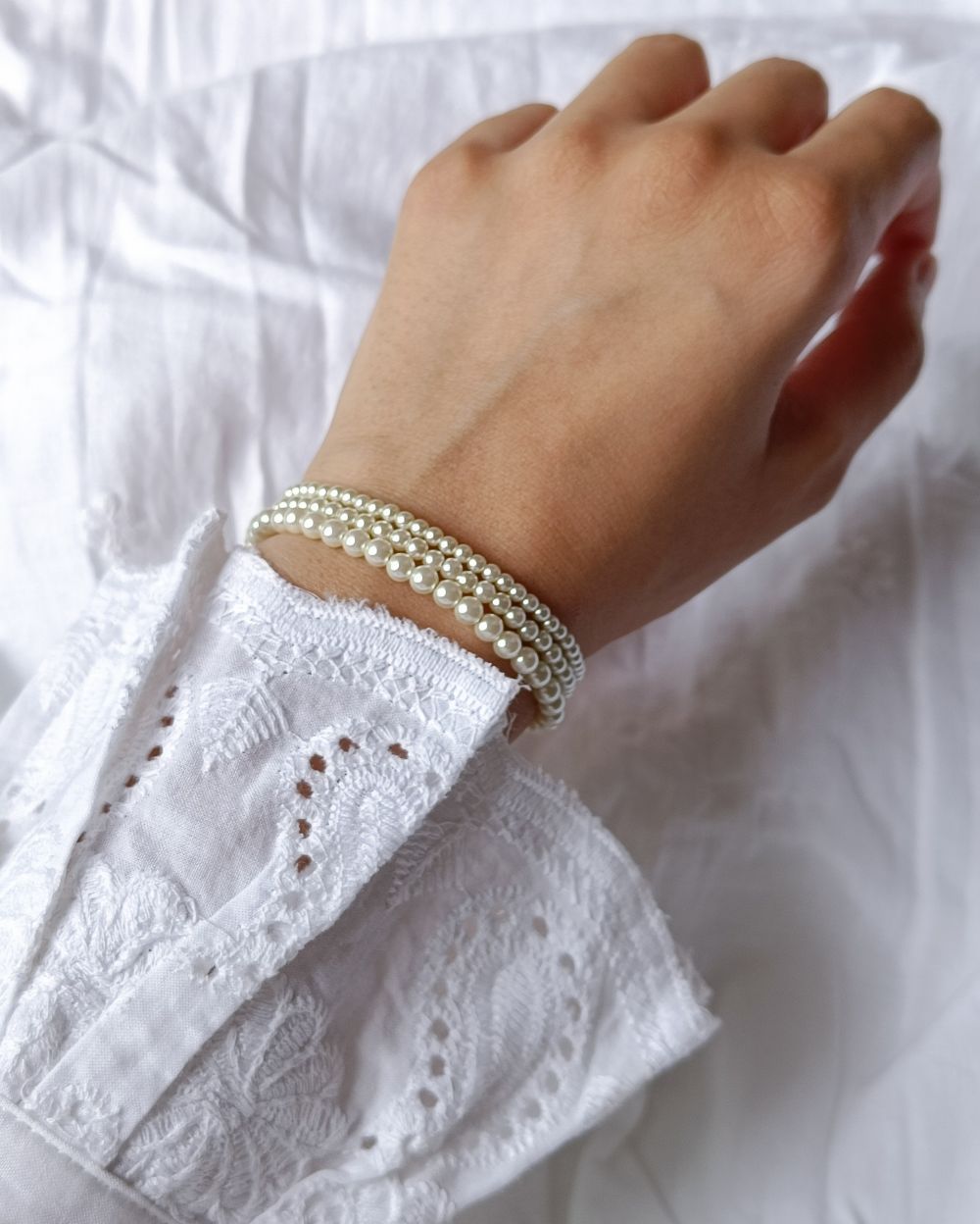 Affordable pearl bracelets in India that is handmade with the finest Japanese pearls. Perfect for stacking with other bracelets