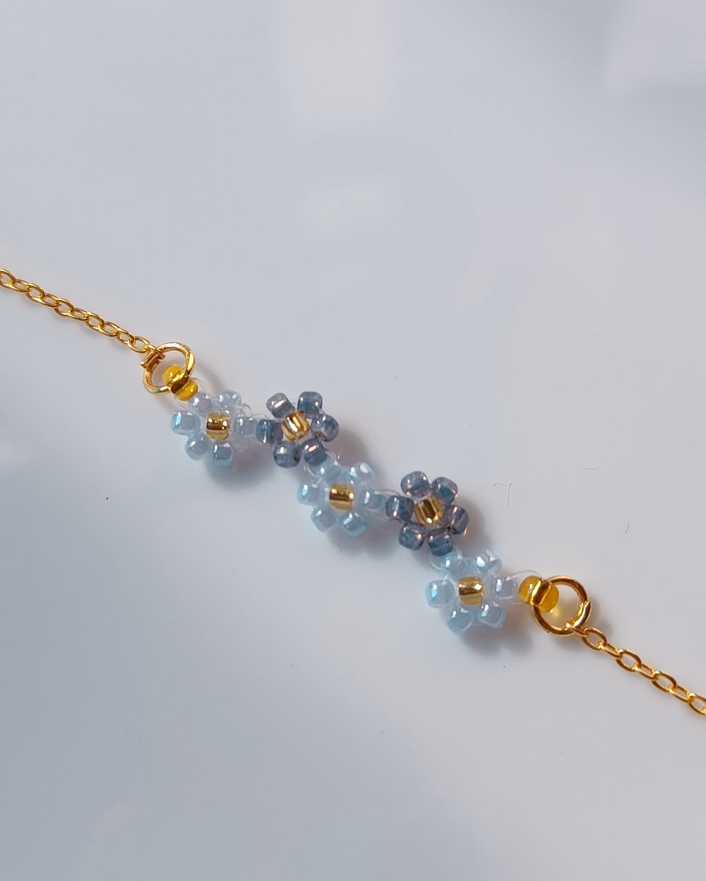 Minimal Flower Bracelet - Blue