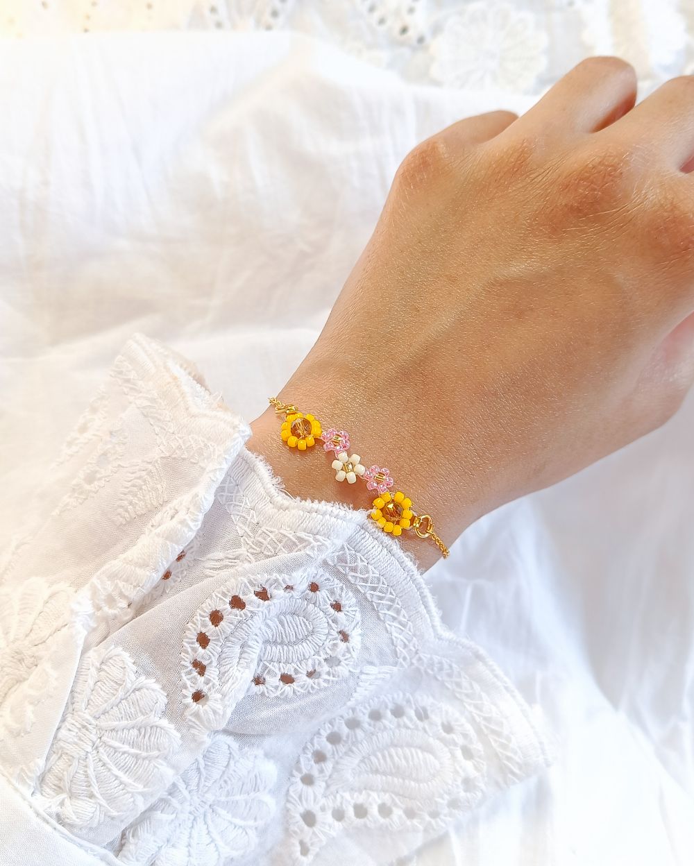 Minimal Flower Bracelet - Sunflower