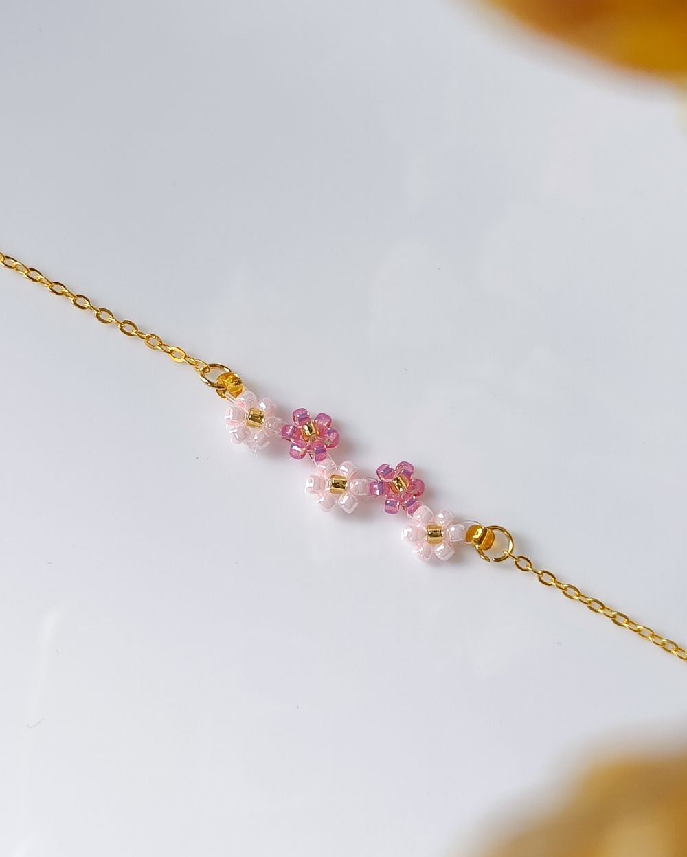 Minimal Flower Bracelet - Pink
