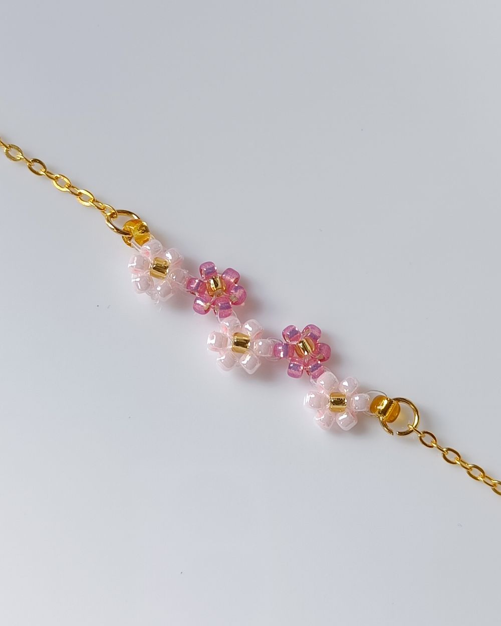 Minimal Flower Bracelet - Pink