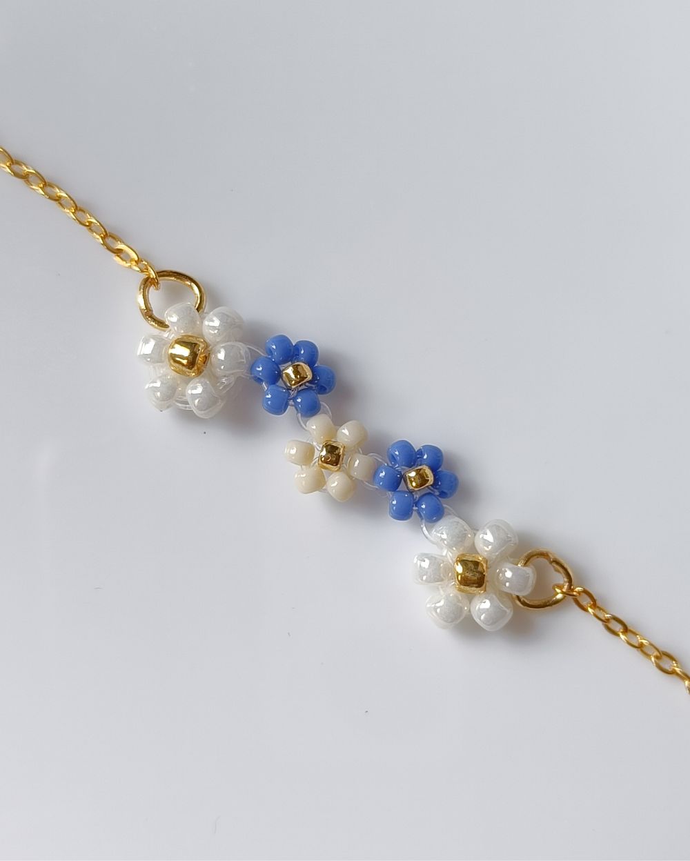 Minimal Flower Bracelet - Periwinkle Blue