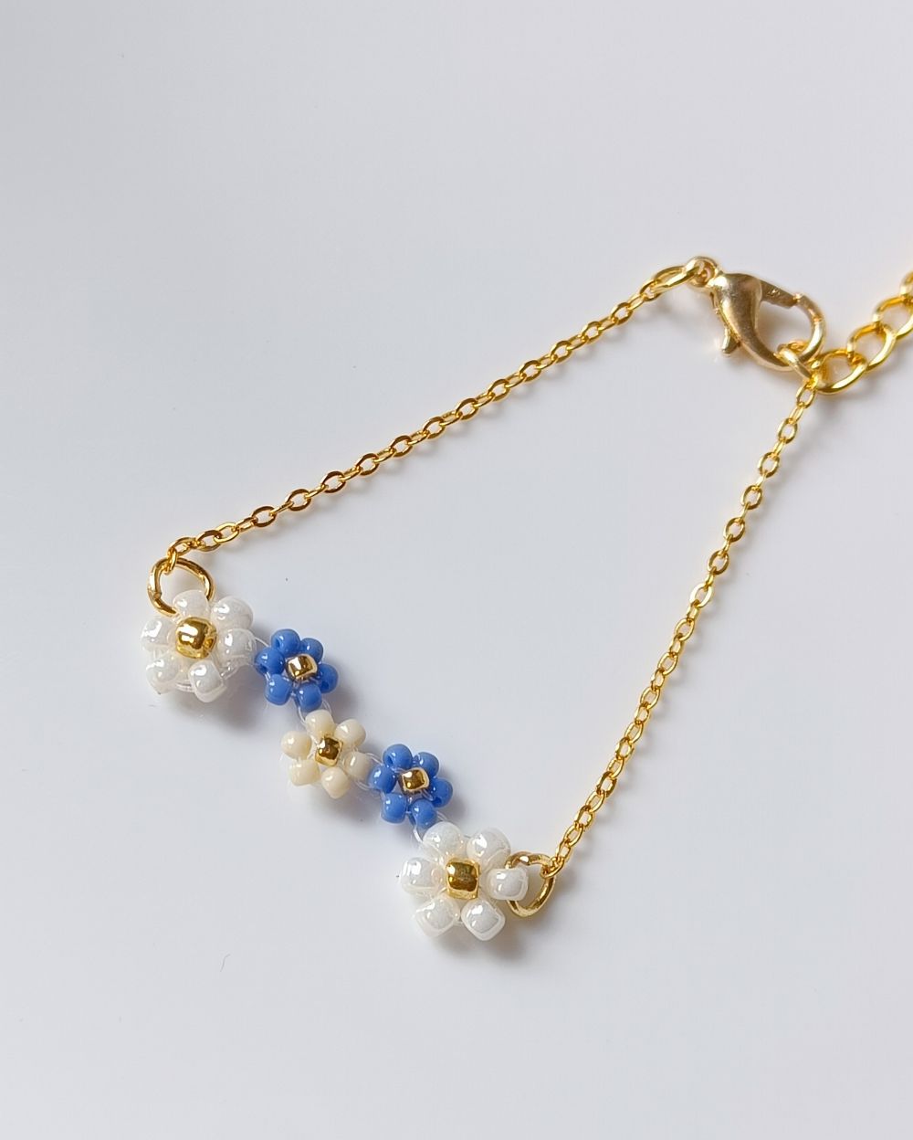 Minimal Flower Bracelet - Periwinkle Blue