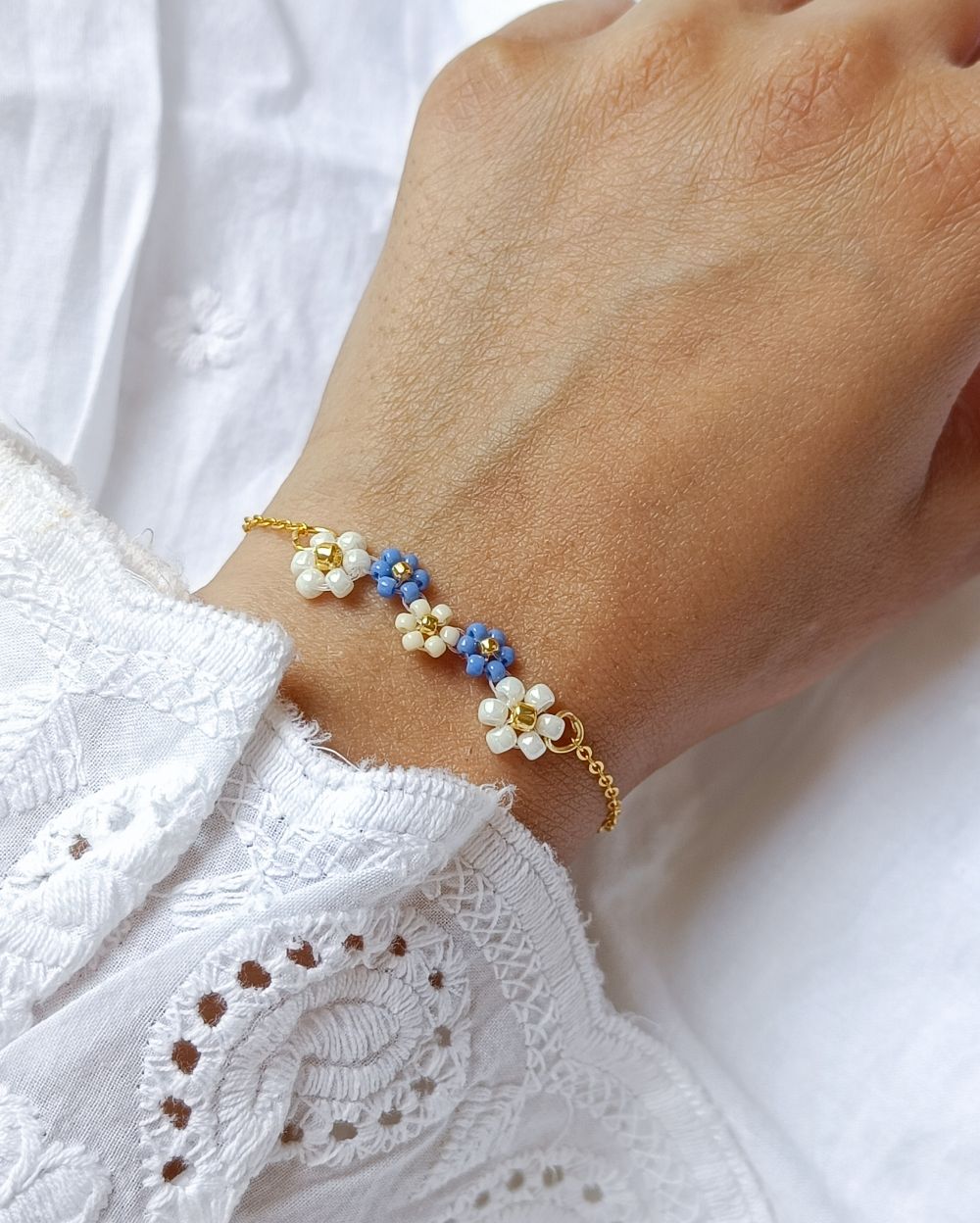 Minimal Flower Bracelet - Periwinkle Blue