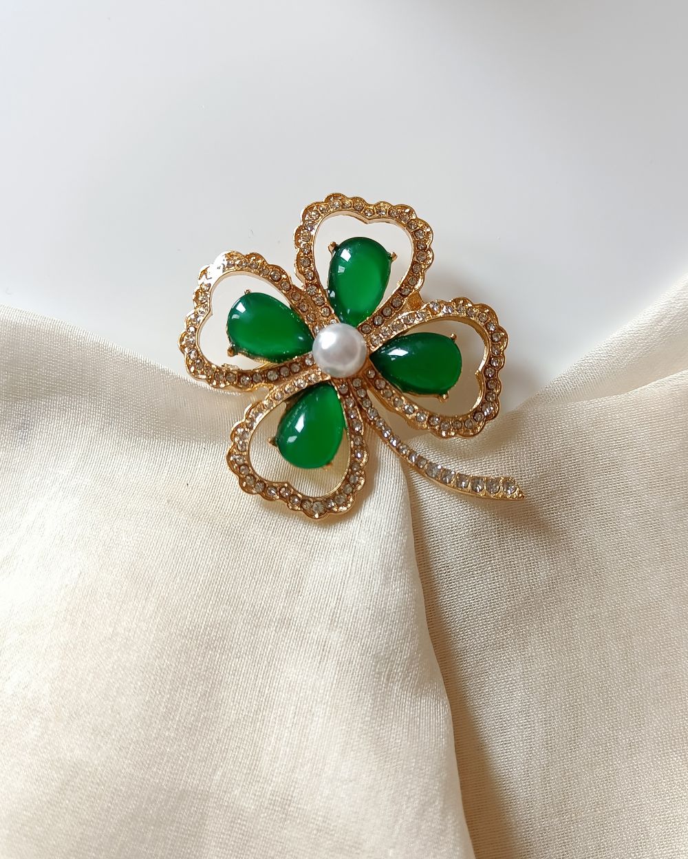 Clover Green Brooch Pin
