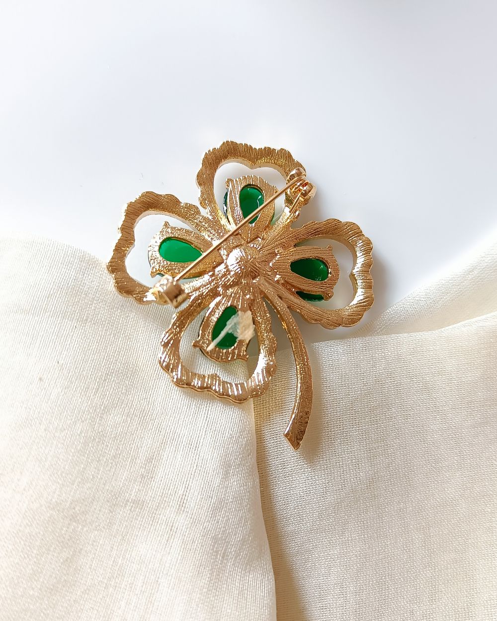 Clover Green Brooch Pin