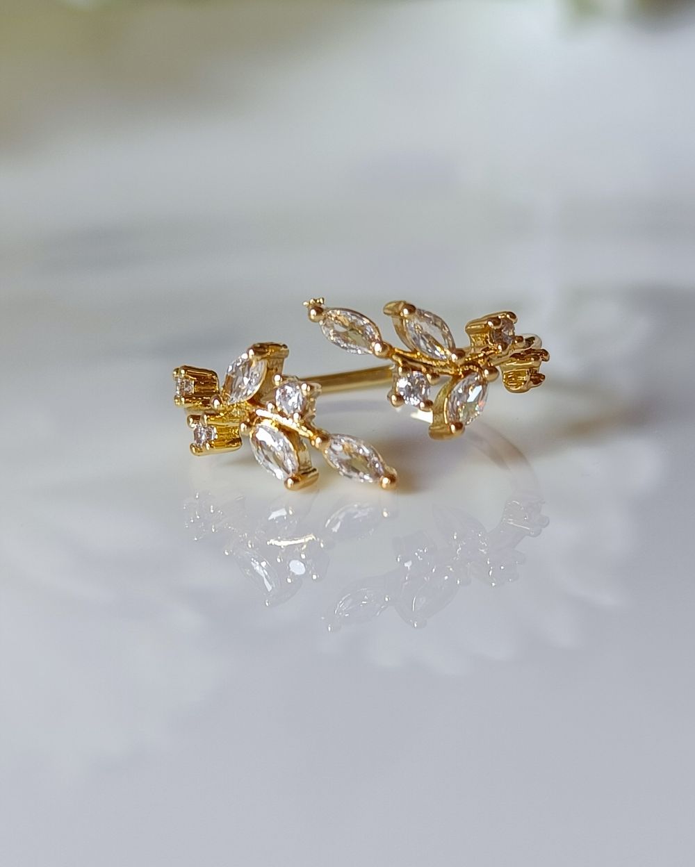 Zircon Petal Ring - 18K PVD Plated Stainless Steel