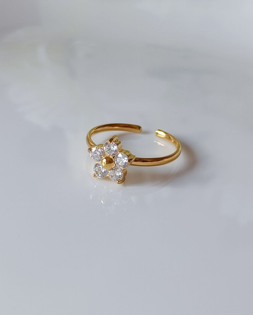 Zircon Flower Ring - 18K PVD Plated Stainless Steel