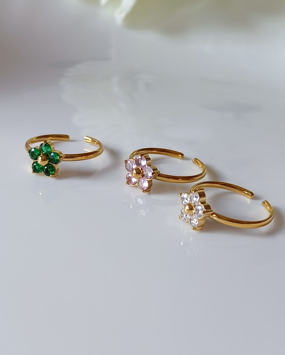 Zircon Flower Ring - 18K PVD Plated Stainless Steel