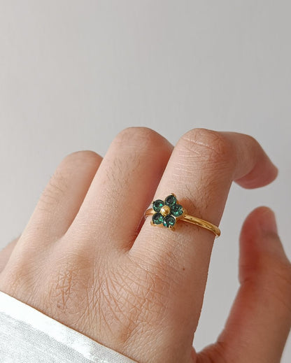 Zircon Flower Ring - 18K PVD Plated Stainless Steel