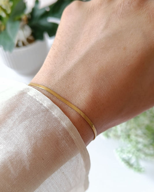 Thin Snake Chain Bracelet - 18K PVD Plated Stainless Steel