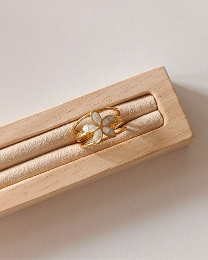 White Floral Ring - 18K PVD Plated Stainless Steel