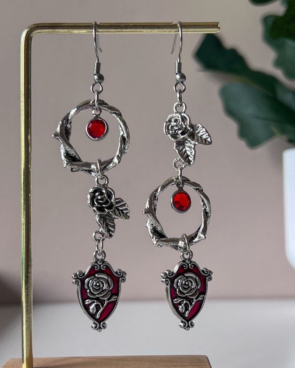 Gothic Rose Motif Earrings - Alloy