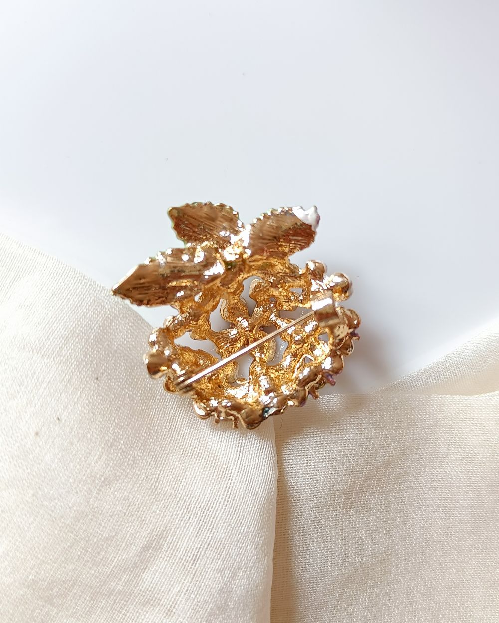 Hydrangea Brooch Pin